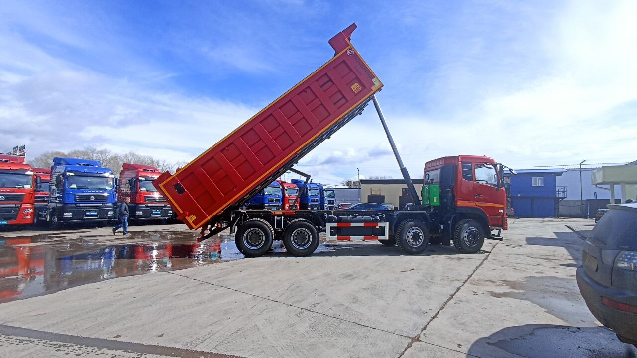 Самосвал Dongfeng KC